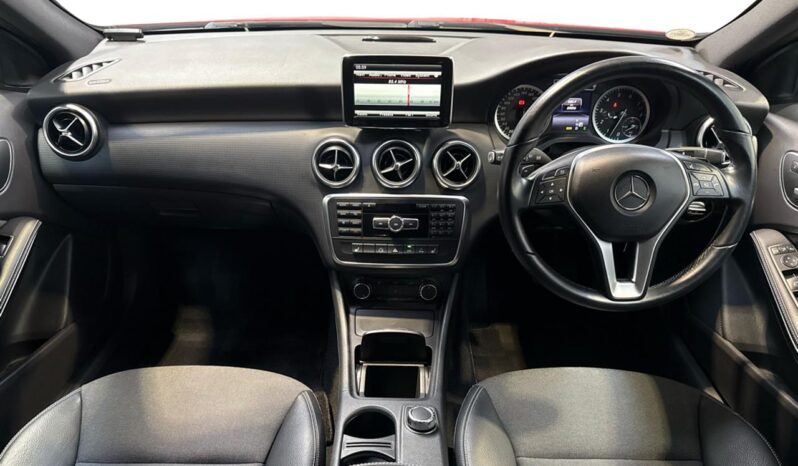 
								Mercedes-Benz A180 Edition Style 2014 full									