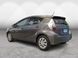 
										Toyota AQUA HYBRID 2013 full									