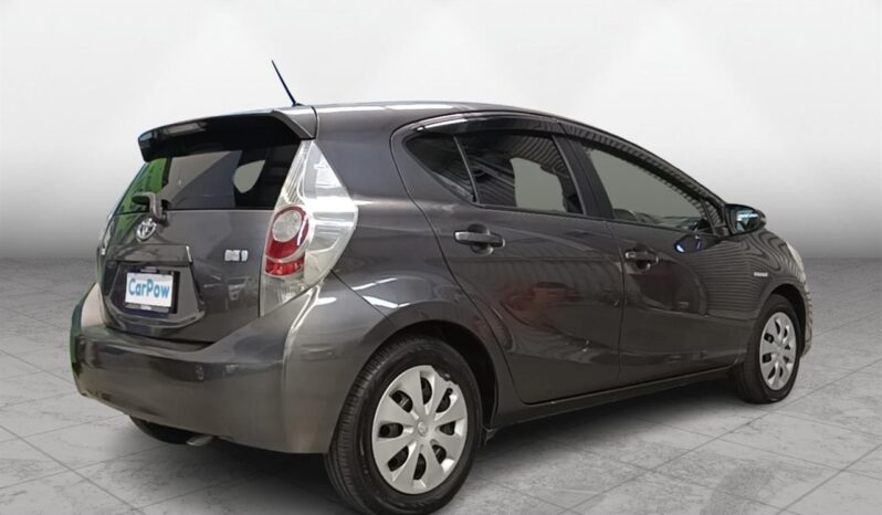 
								Toyota AQUA HYBRID 2013 full									