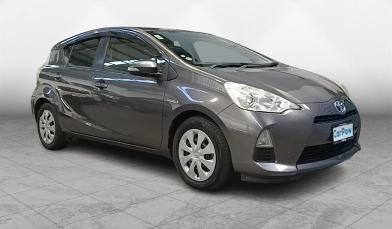 
								Toyota AQUA HYBRID 2013 full									