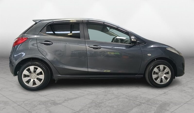 
								Mazda DEMIO  2012 full									