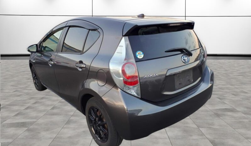 
								TOYOTA AQUA G 2012 full									