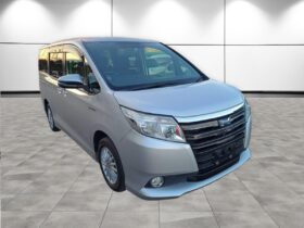 TOYOTA VOXY G 2015