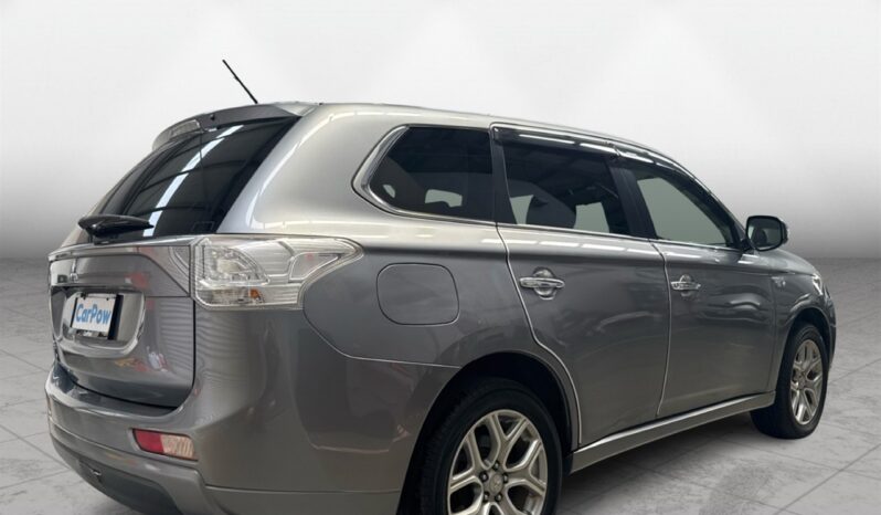 
								Mitsubishi Outlander  2013 full									