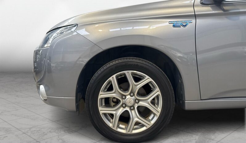 
								Mitsubishi Outlander  2013 full									