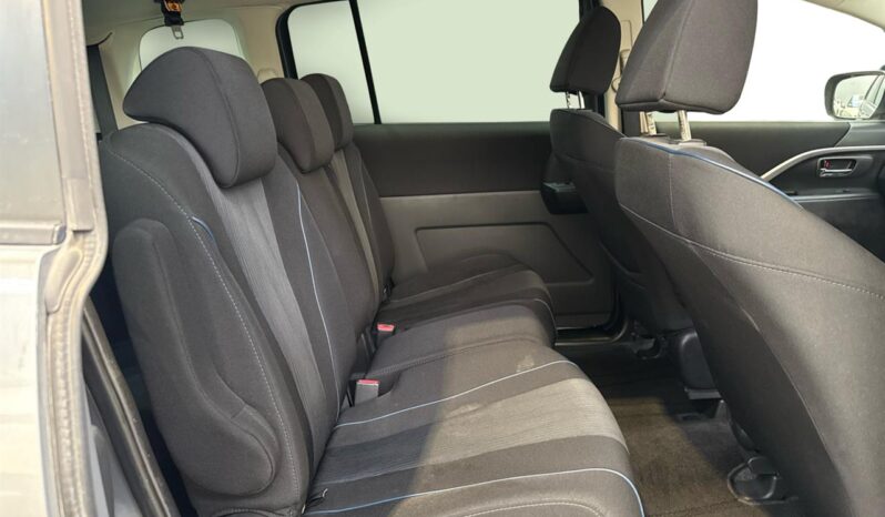 
								Mazda PREMACY  2011 full									