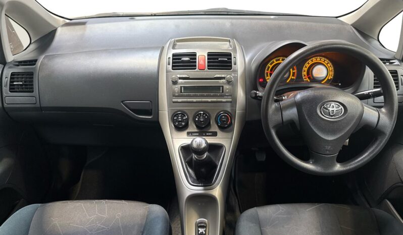 
								Toyota Corolla 1.8P GX HATCH 5 6M 2009 full									