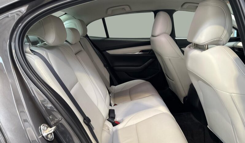 
								Mazda Mazda3  2019 full									
