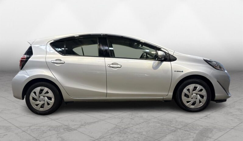 
								Toyota AQUA L 2020 full									