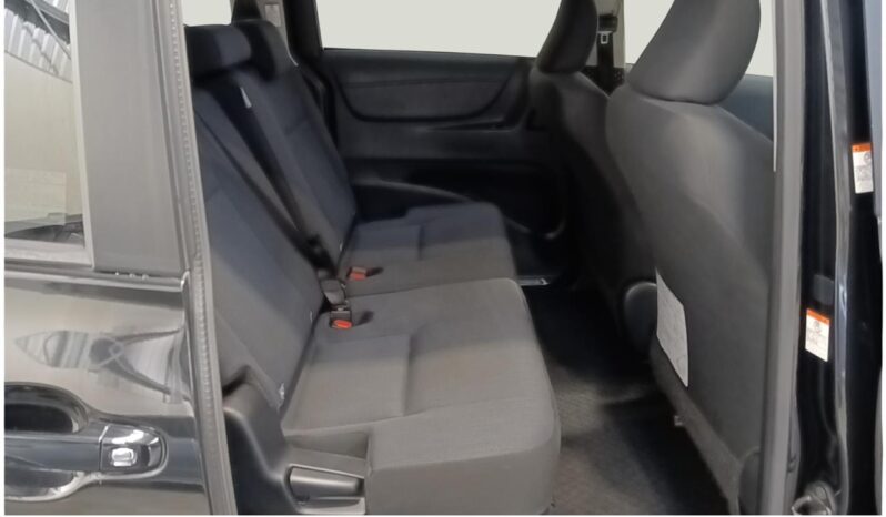 
								Toyota Sienta HYBRID 2015 full									