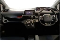 
										Toyota Sienta HYBRID 2015 full									