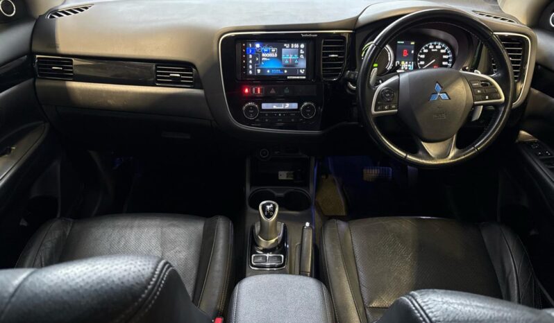 
								Mitsubishi Outlander PHEV 2013 full									