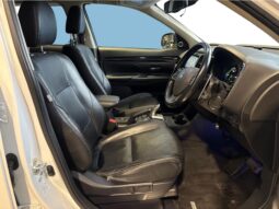 
										Mitsubishi Outlander PHEV 2013 full									