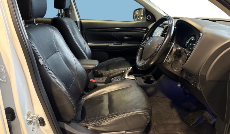 
								Mitsubishi Outlander PHEV 2013 full									