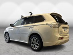 
										Mitsubishi Outlander PHEV 2013 full									