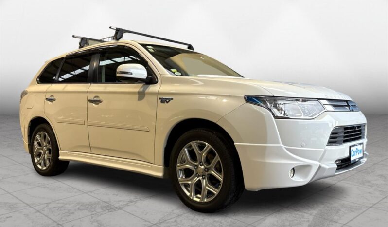 
								Mitsubishi Outlander PHEV 2013 full									