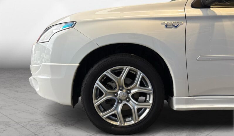 
								Mitsubishi Outlander PHEV 2013 full									
