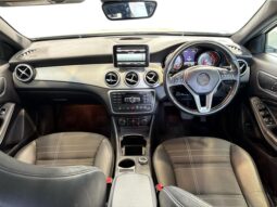 
										Mercedes-Benz Gla180  2015 full									