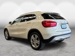 
										Mercedes-Benz Gla180  2015 full									