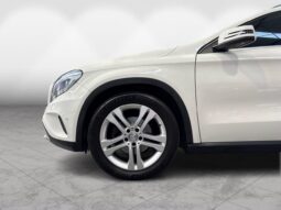 
										Mercedes-Benz Gla180  2015 full									