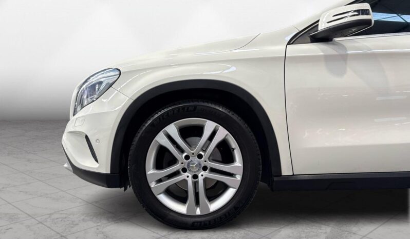 
								Mercedes-Benz Gla180  2015 full									