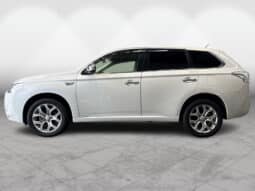Mitsubishi Outlander PHEV 2013 full