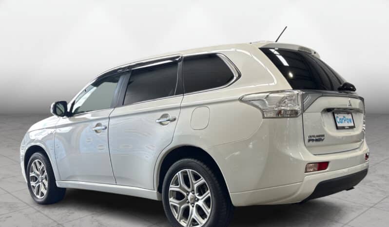 Mitsubishi Outlander PHEV 2013 full
