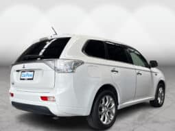 Mitsubishi Outlander PHEV 2013 full