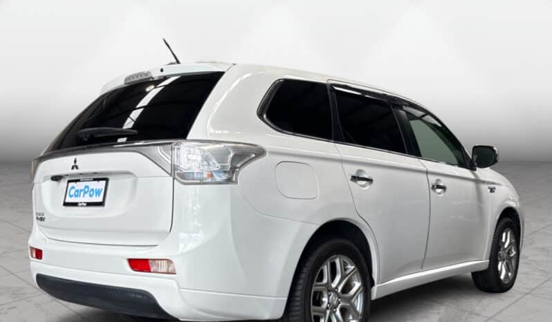 Mitsubishi Outlander PHEV 2013 full