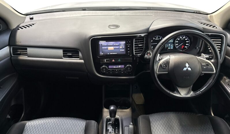 
								Mitsubishi Outlander PHEV 2013 full									