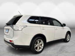 
										Mitsubishi Outlander PHEV 2013 full									