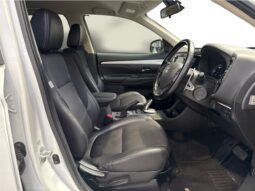 
										Mitsubishi Outlander  2013 full									