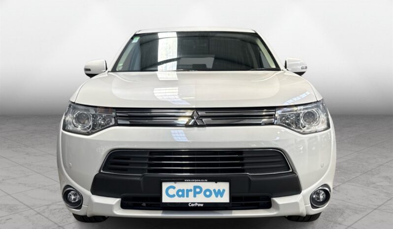 
								Mitsubishi Outlander  2013 full									