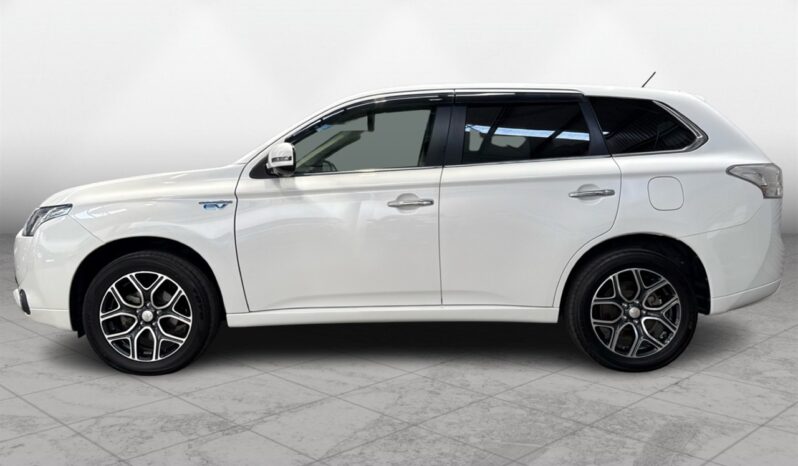 
								Mitsubishi Outlander  2013 full									