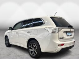 
										Mitsubishi Outlander  2013 full									