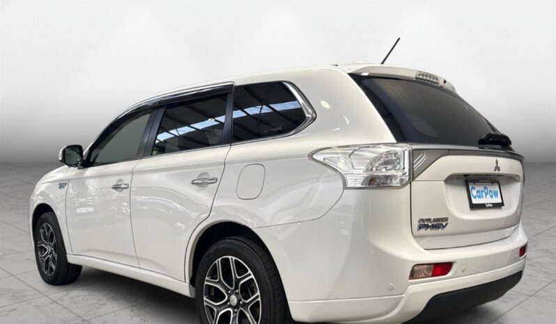 
								Mitsubishi Outlander  2013 full									