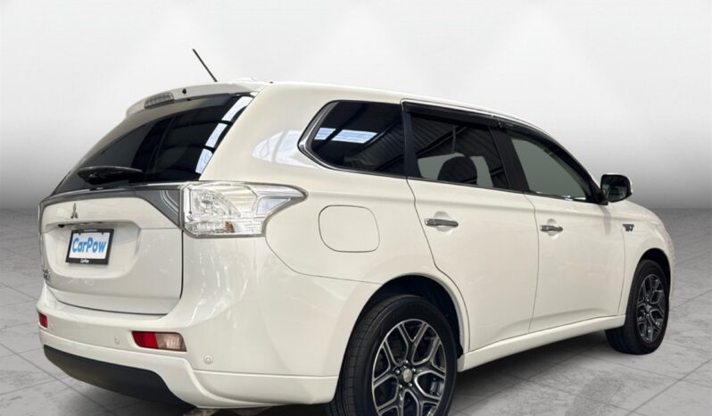 
								Mitsubishi Outlander  2013 full									