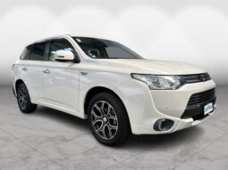 
										Mitsubishi Outlander  2013 full									