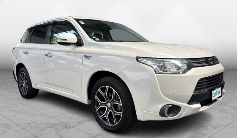 
								Mitsubishi Outlander  2013 full									