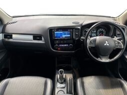 
										Mitsubishi Outlander  2013 full									