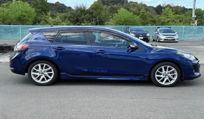 Mazda AXELA  2012 full