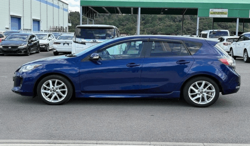 Mazda AXELA  2012 full