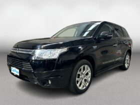 Mitsubishi Outlander  2014