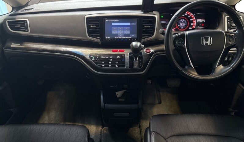 
								Honda ODYSSEY Absolute 2014 full									