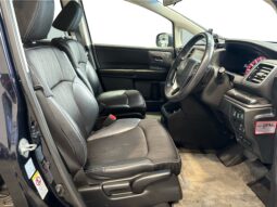 
										Honda ODYSSEY Absolute 2014 full									