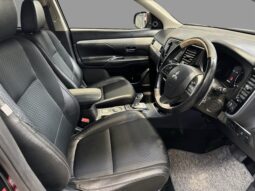 
										Mitsubishi Outlander  2014 full									