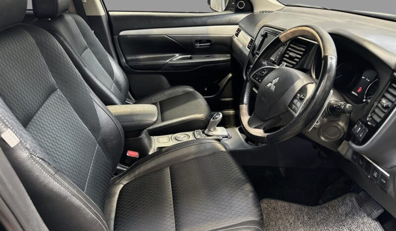 
								Mitsubishi Outlander  2014 full									