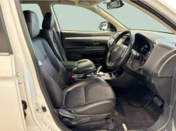 
										Mitsubishi Outlander PHEV 2013 full									