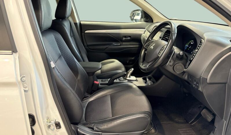 
								Mitsubishi Outlander PHEV 2013 full									