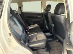 
										Mitsubishi Outlander PHEV 2013 full									